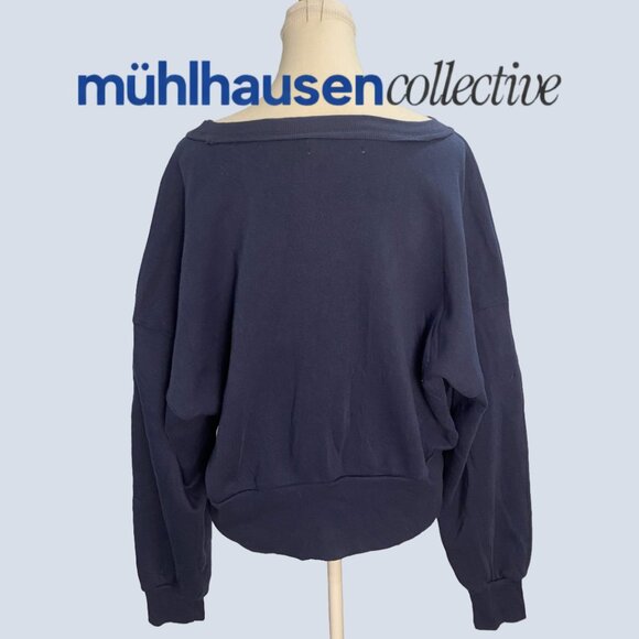 Grayson Threads NYC Graphic Sweatshirt “It Girl” Navy - Picture 2 of 6